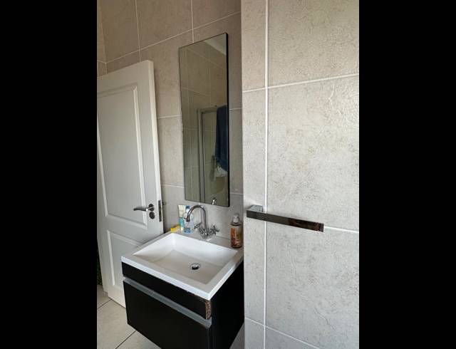 1 BEDROOM PROPERTY TO RENT IN GREENSTONE HILL